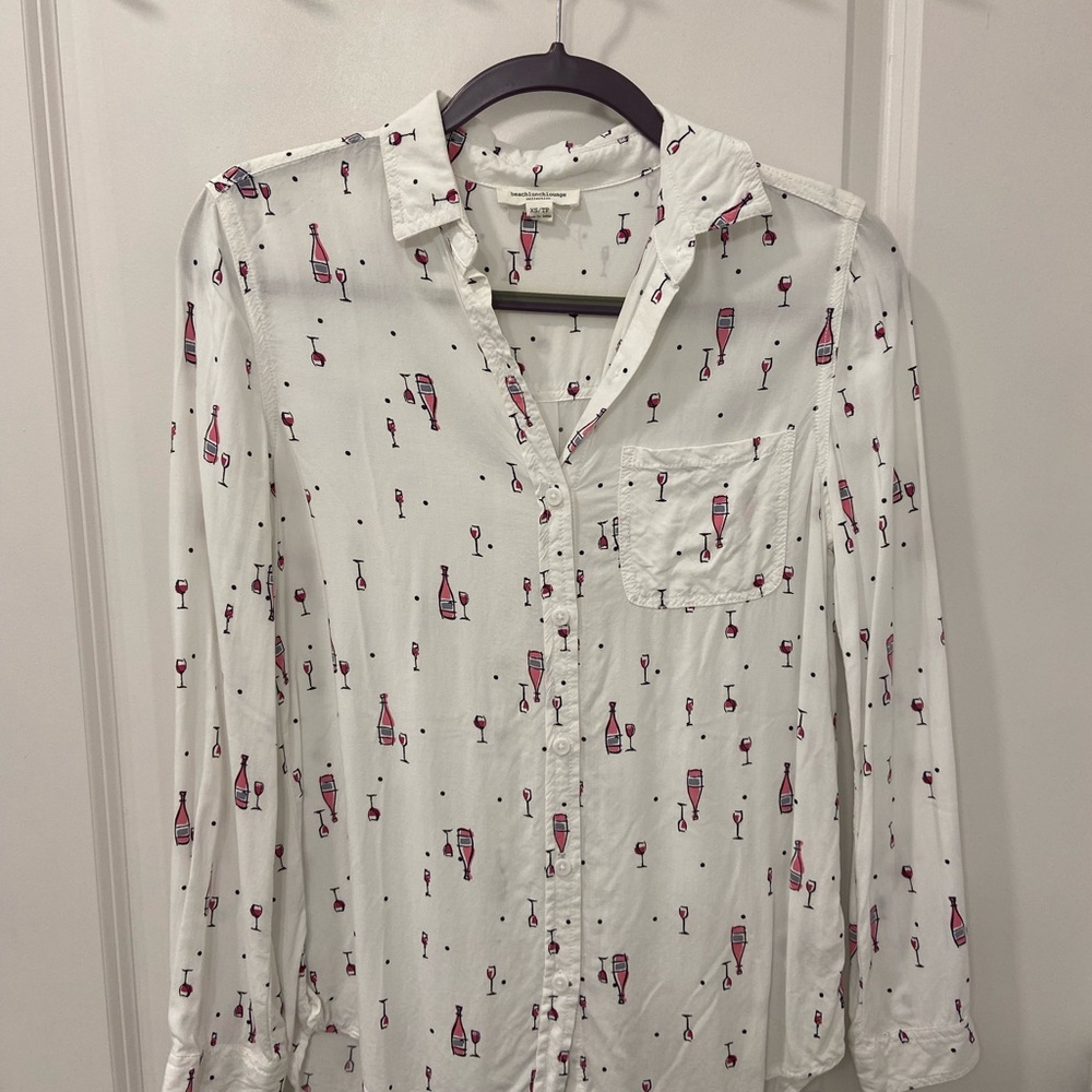 Beachlunchlounge White Shirt with Wine Glass Design